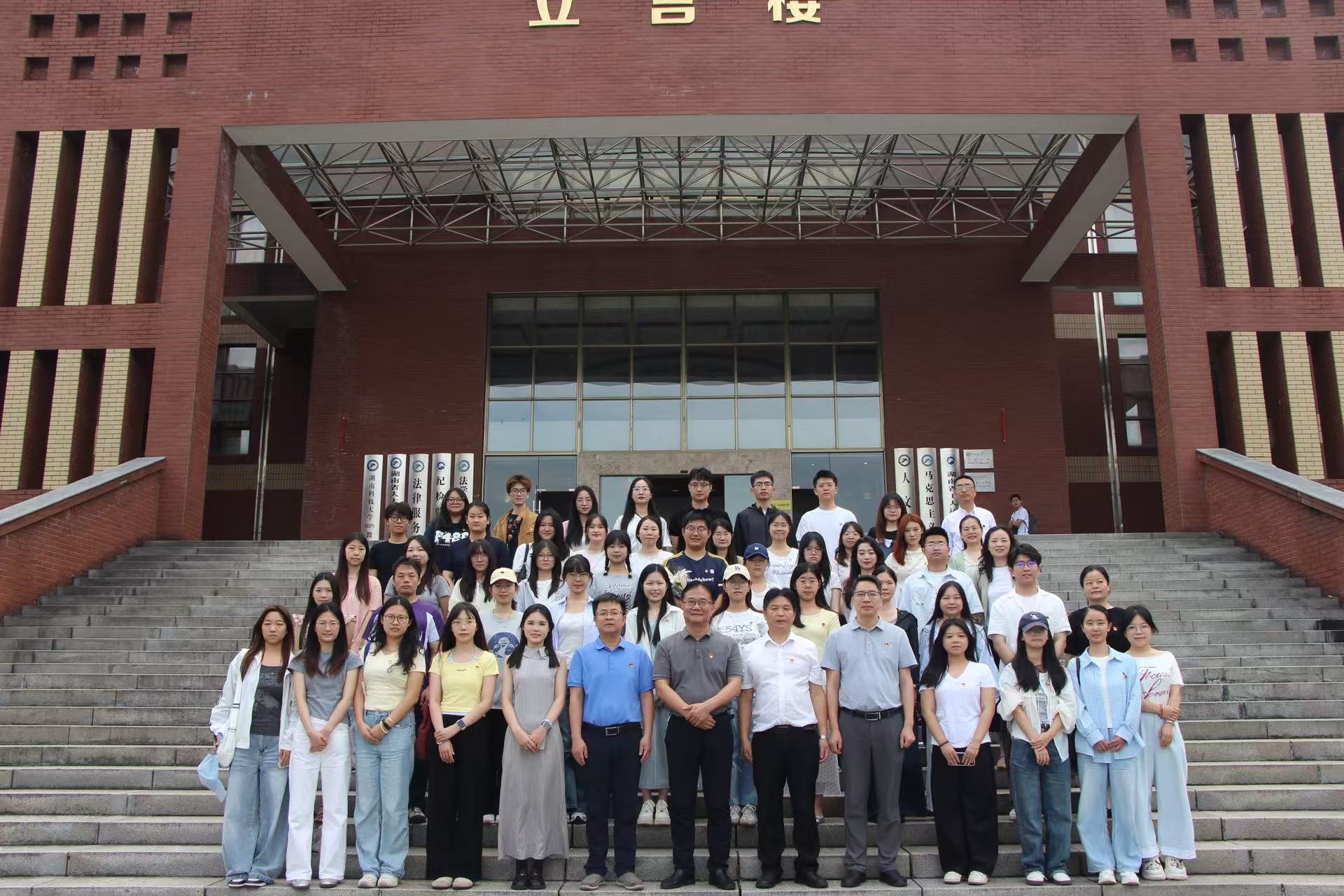 b21fbf0cbf374223bb115ba50ce8ac83.jpg